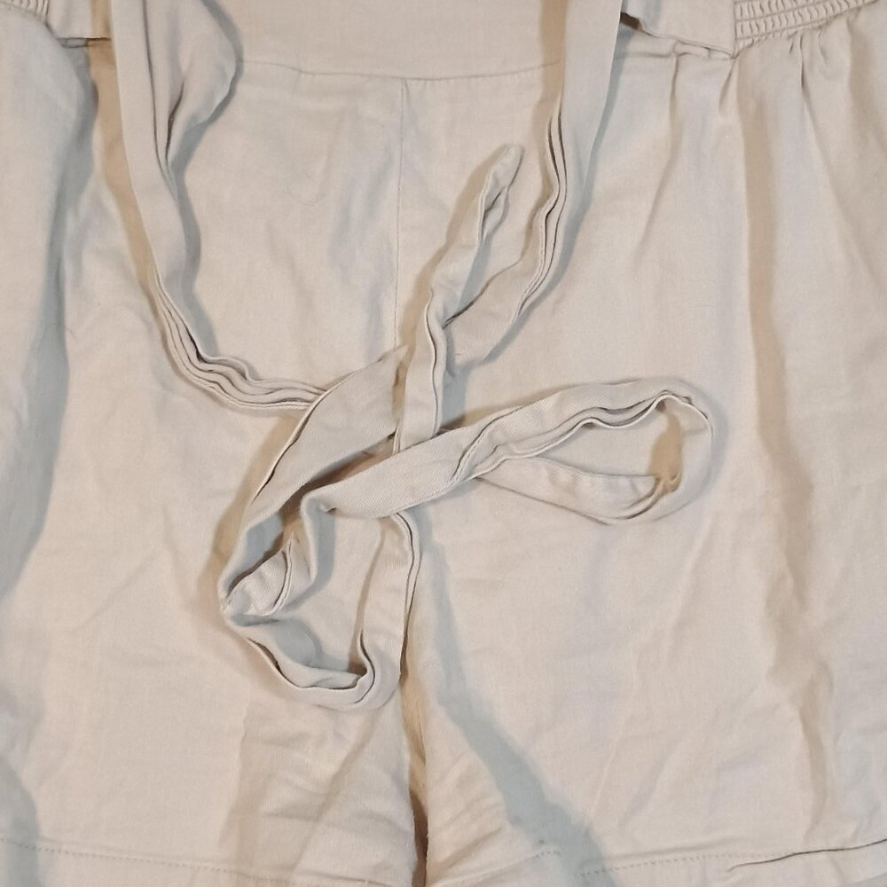 Coco & Jaimeson Shorts Women L Tan High Waisted Paperbag Smocked Tie Waist Summe - Picture 8 of 10